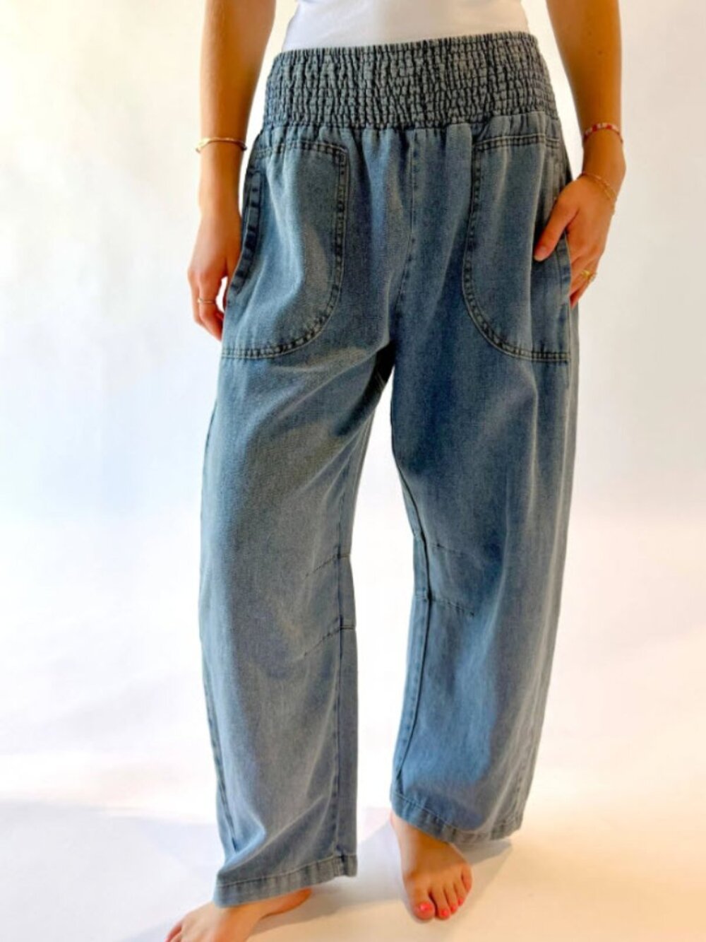 Soft Pull on Barrel Jeans